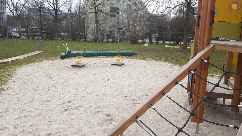 Kinder- und Jugendspielplatz - Hainischstraße 3