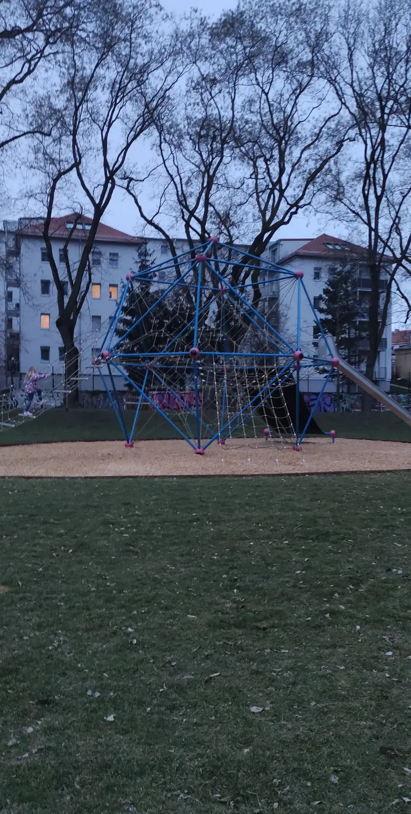 Spielplatz Josef-Huber Park 2