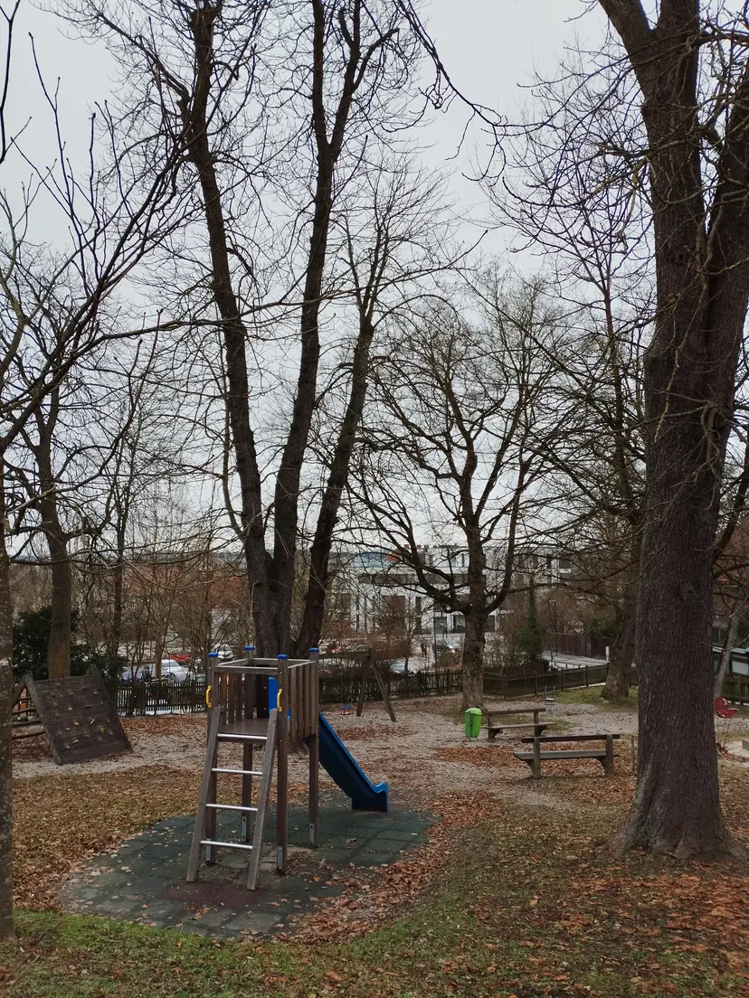 Spielplatz 4