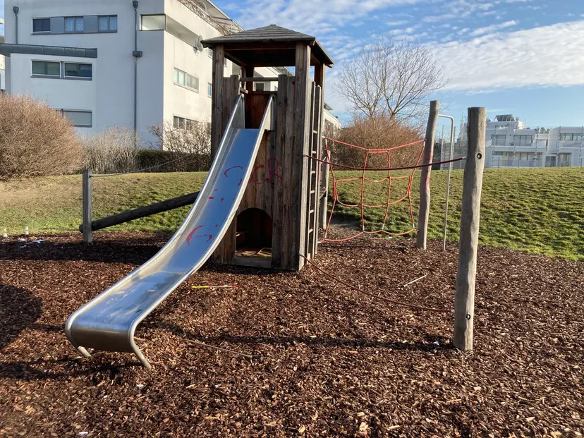 Ella Lingens Hof öffentlicher Spielplatz 3
