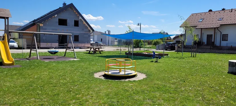 Kinderspielplatz 3