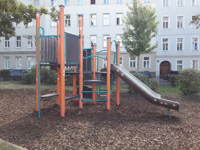 Spielplatz Musilplatz 5