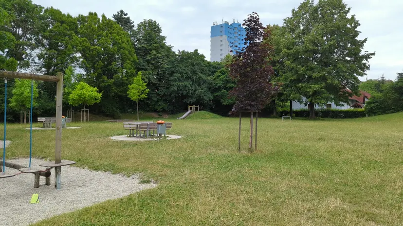 Spielplatz Hinterschweigerstraße 2
