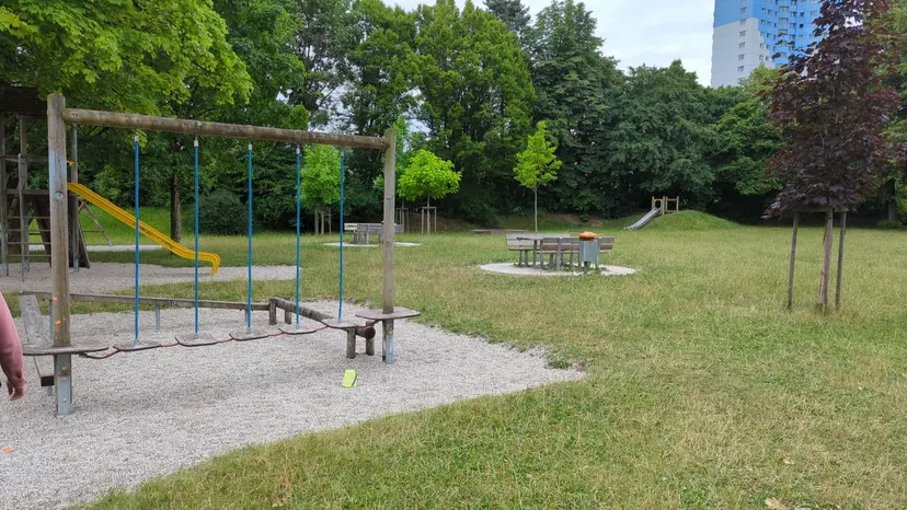 Spielplatz Hinterschweigerstraße 5