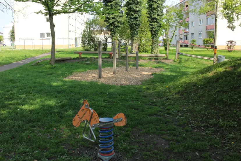 Spielplatz Mozartstraße 6