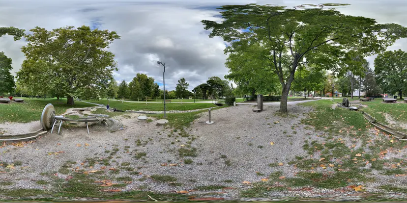 Öffentlicher Spielplatz beim Schlosspark 3
