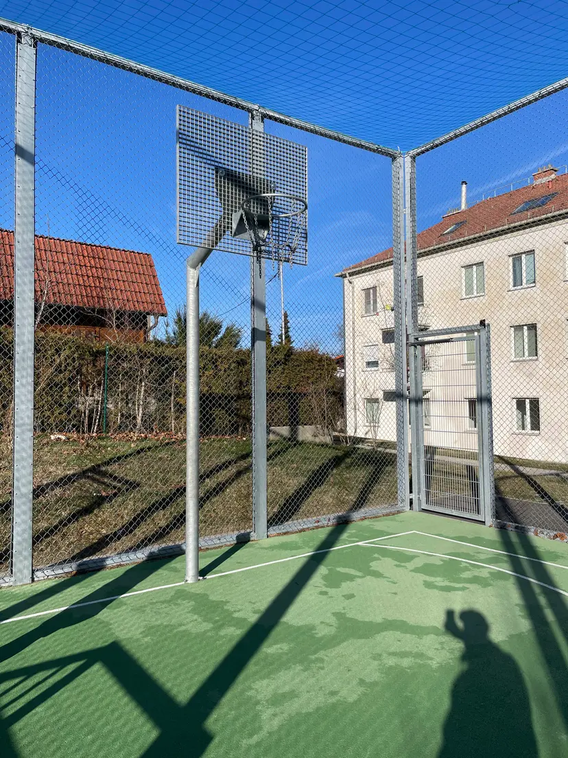 Generationenspielplatz 6