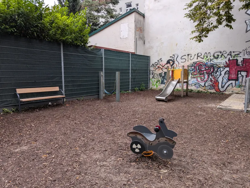 Spielplatz 4