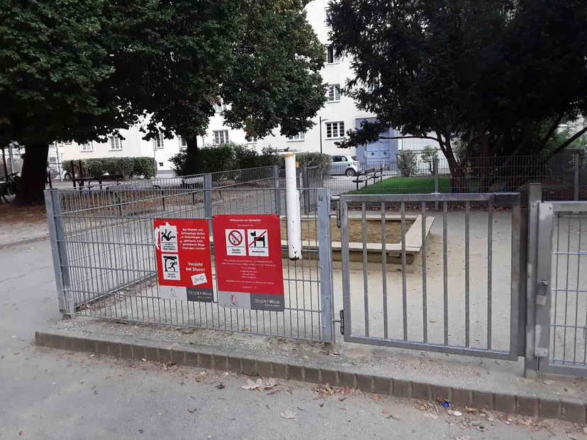 Spielplatz Parkanlage Wiesberggasse 6