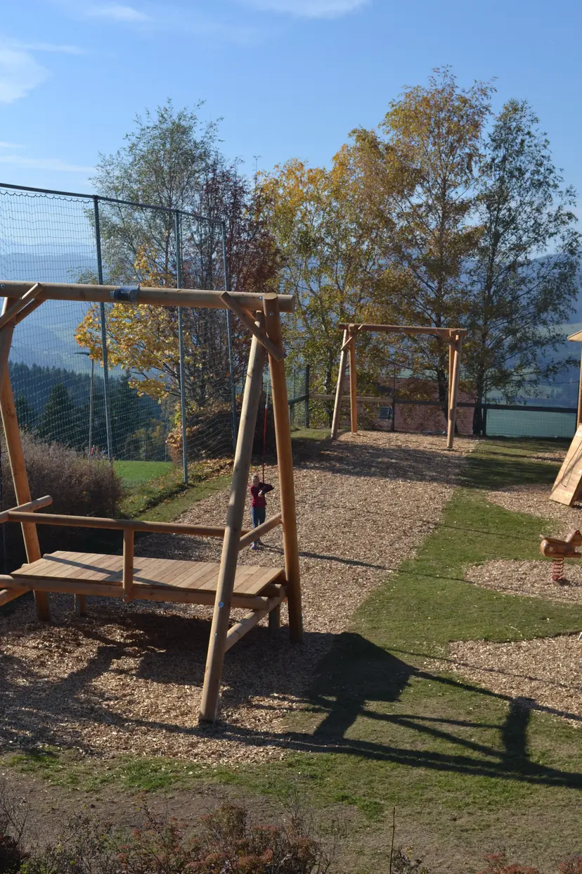 Vogelbär-Spielplatz 6