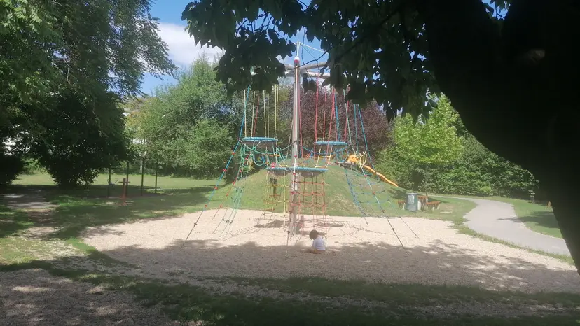 Spielplatz Erdzeiselgraben 3