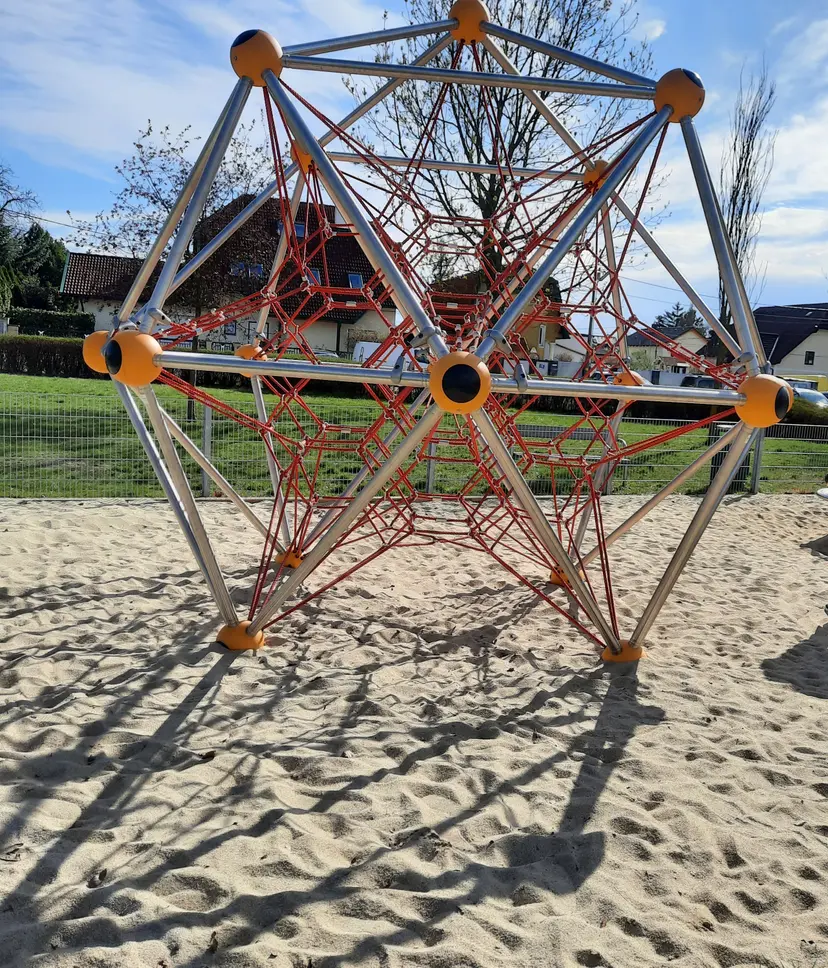 Kinderspielplatz 4