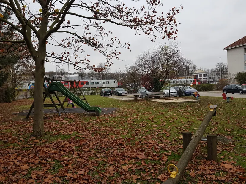 Privat-Spielplatz für August Hassack-Wohnanlage 2