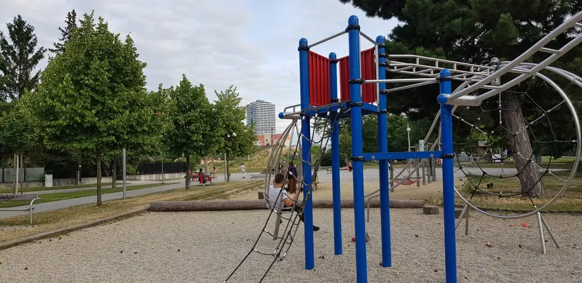 Spielplatz 3