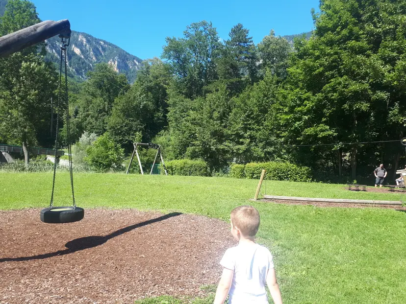 Kinderspielplatz 4