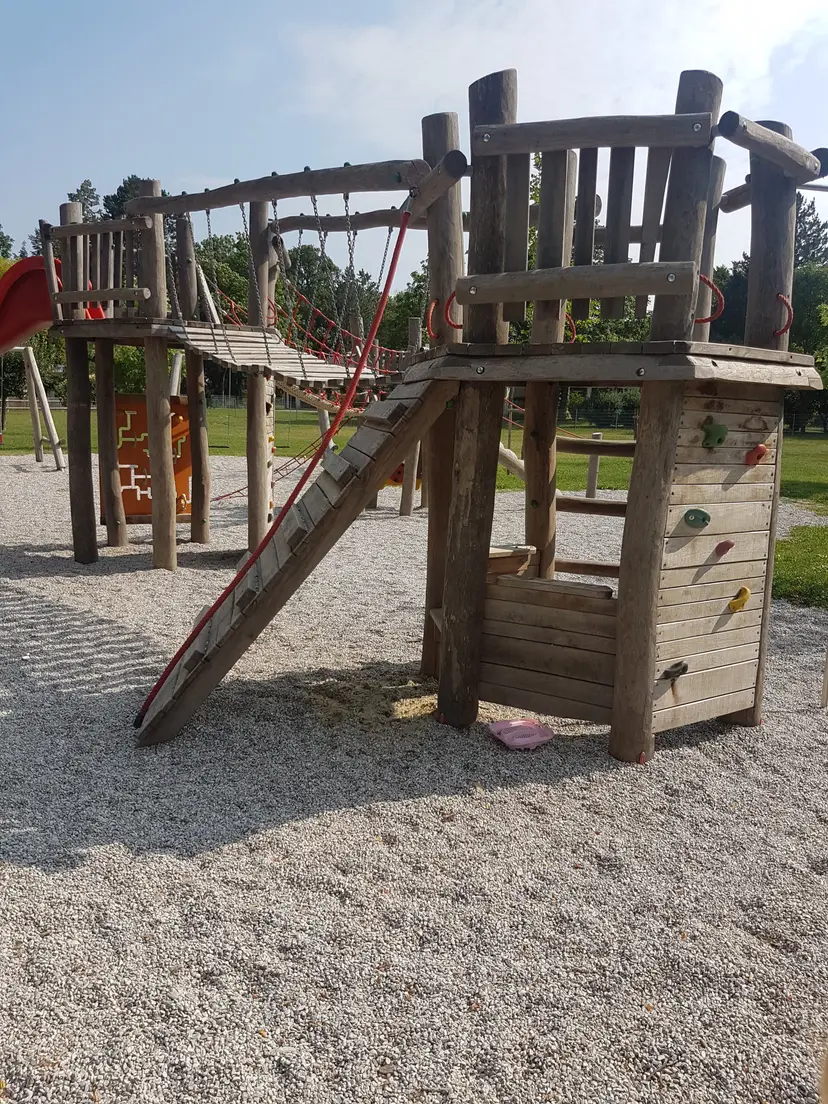 Spielplatz Katzelsdorf 6
