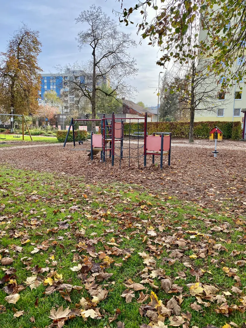 Kleinkinderspielplatz 5
