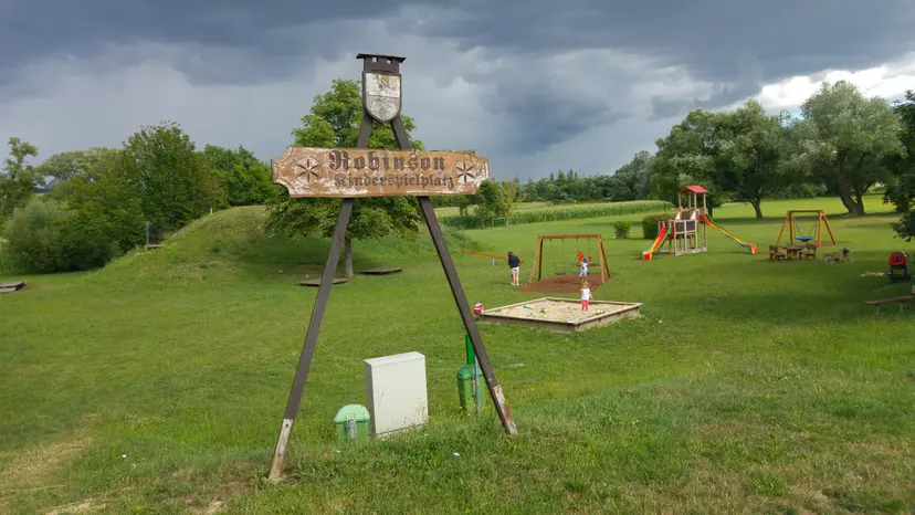 Robinson-Spielplatz 4
