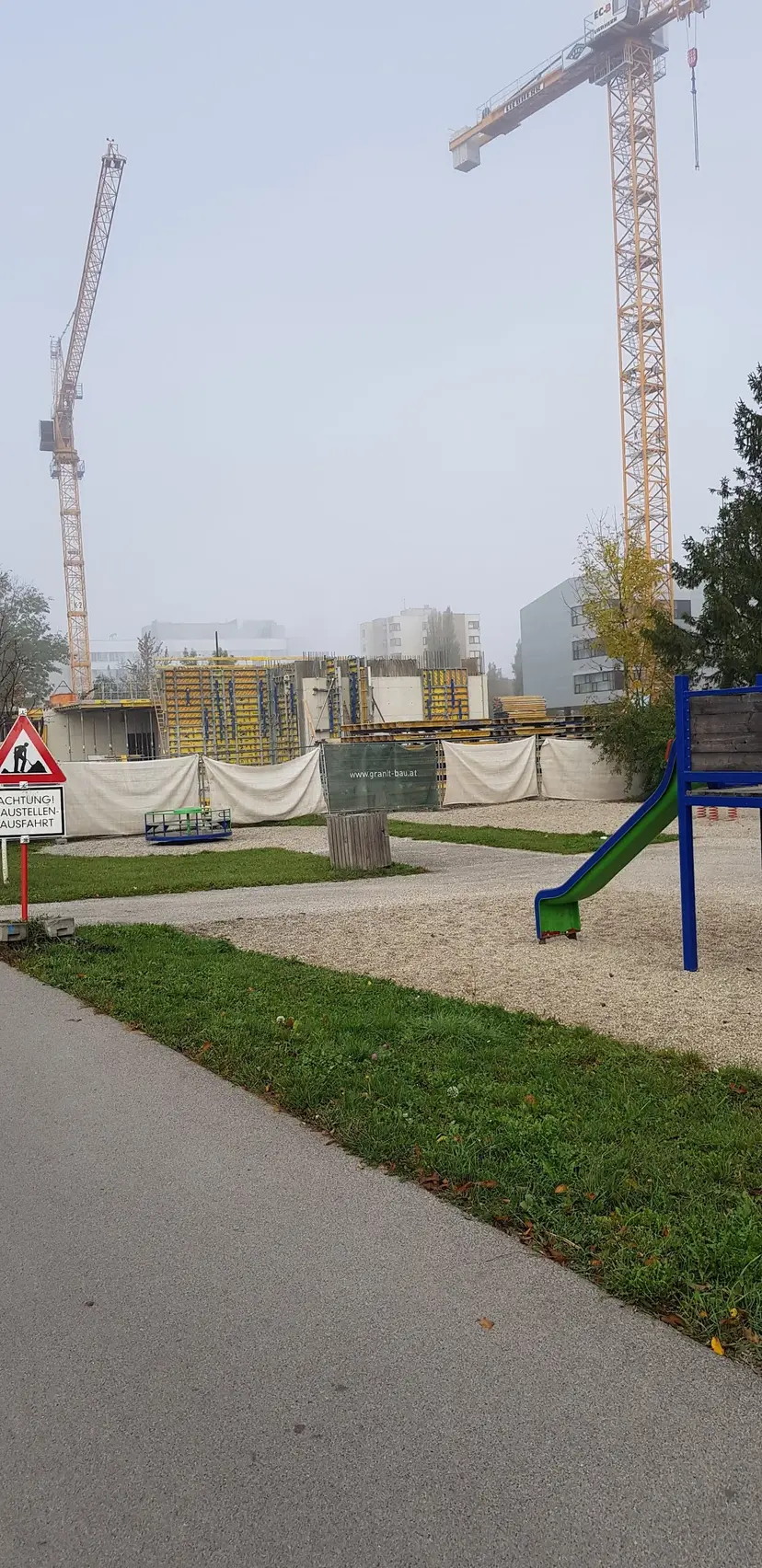 Spielplatz Heinrich-Schneidmadl-Straße 5