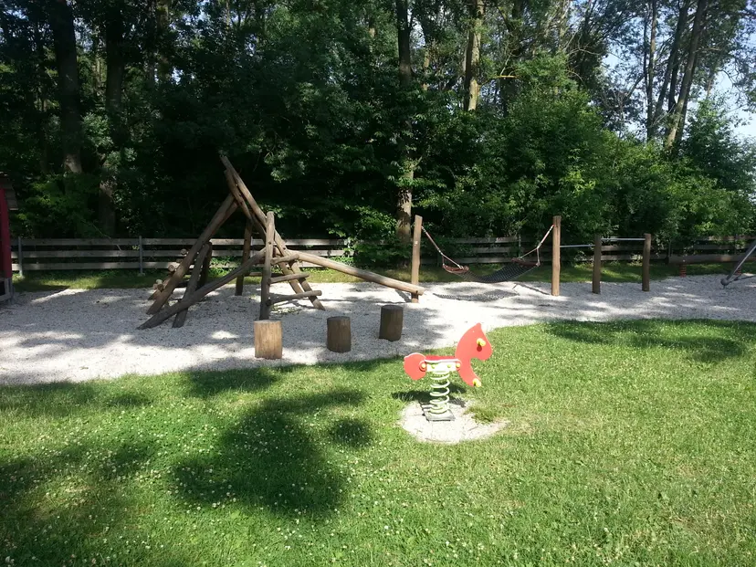 Spielplatz Oftering 6