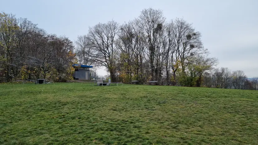 Spielplatz Roter Berg 6