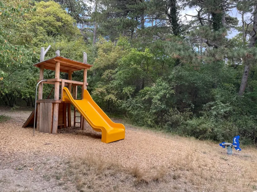 Waldspielplatz-Schießstättenweg 5