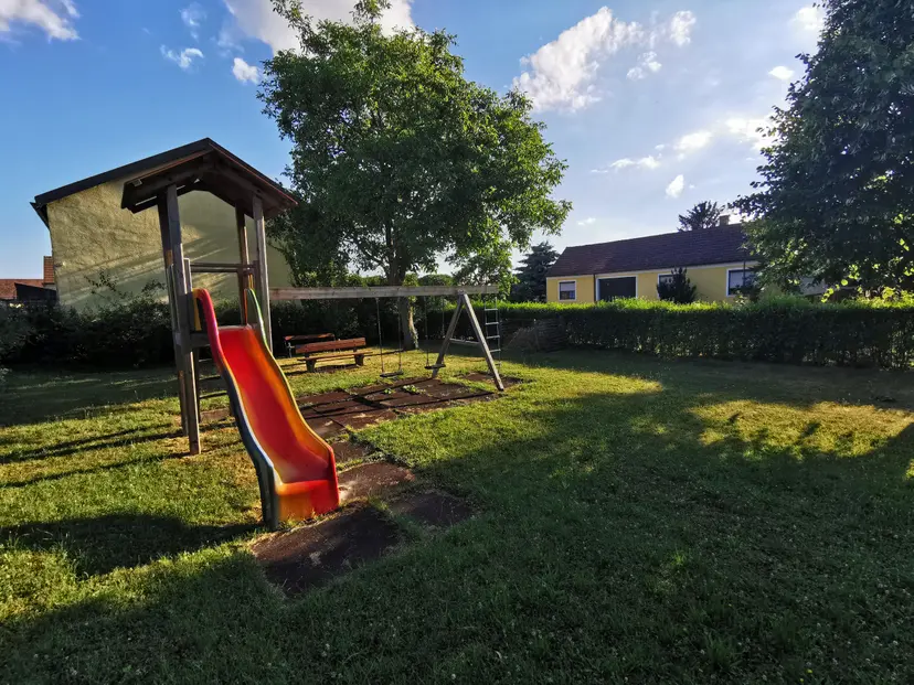 Spielplatz Feuersbrunn 3