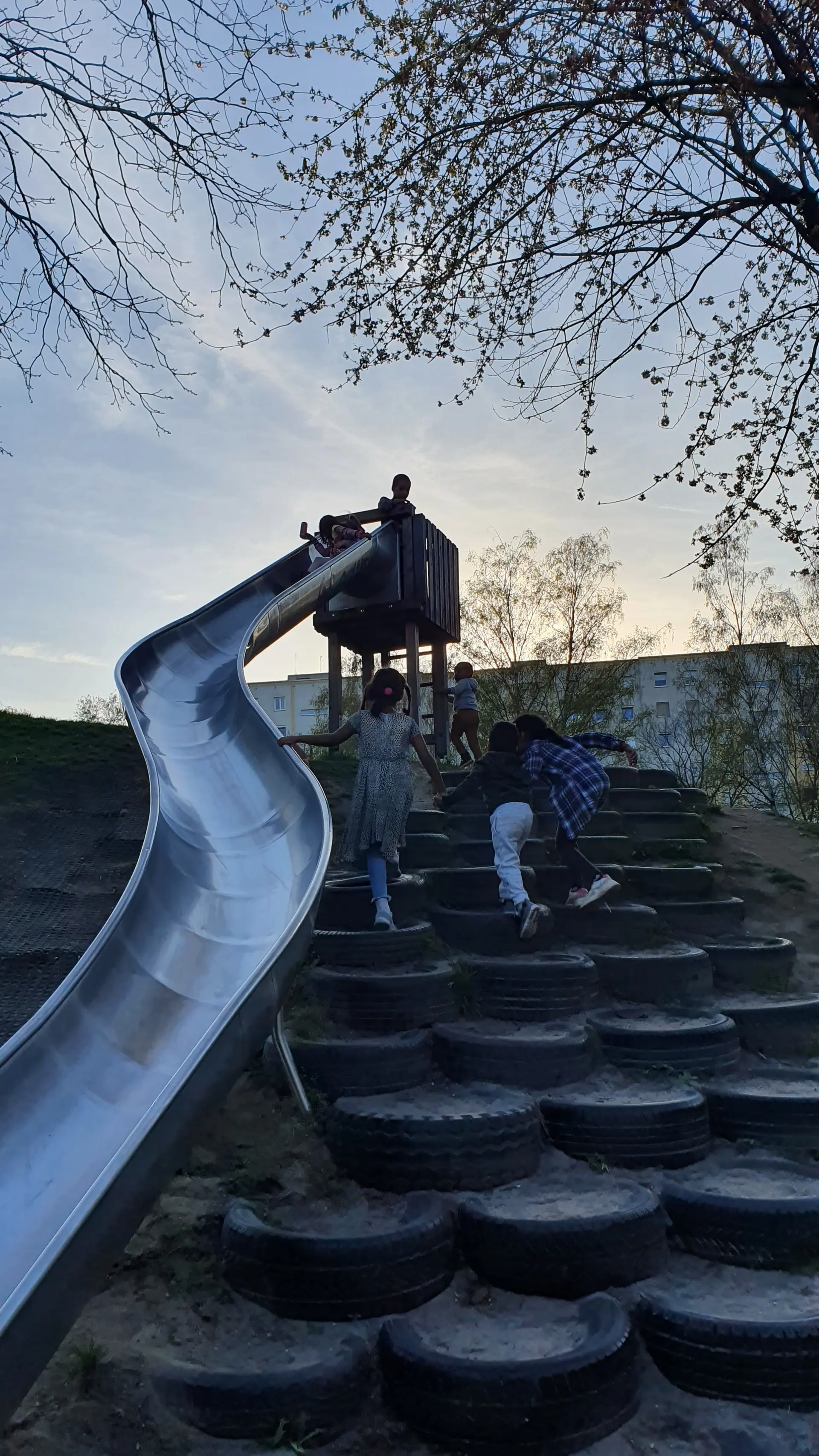 Kinder- und Jugendspielplatz Karl-Steiger Straße
