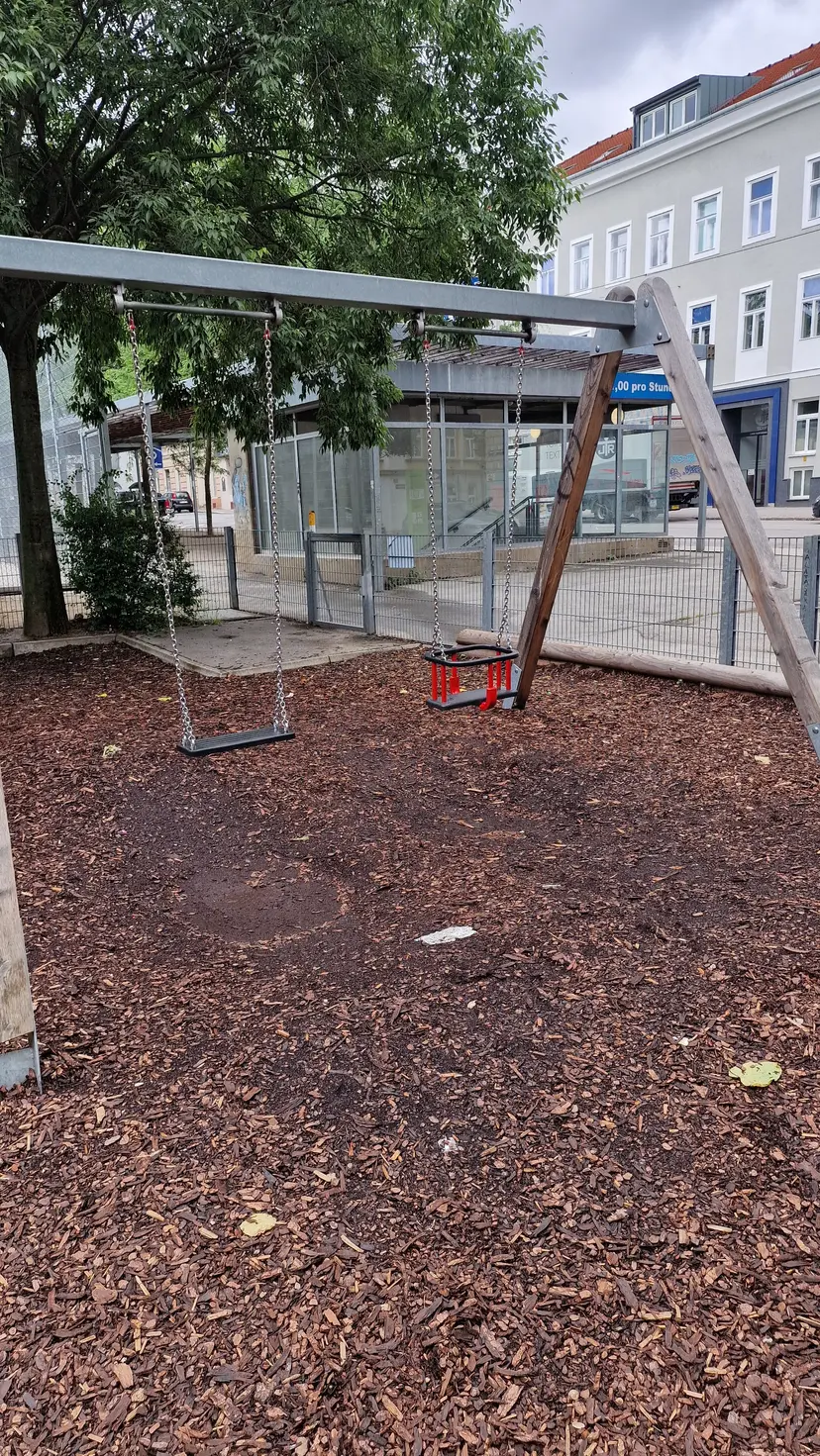 Arik-Brauer-Park 2