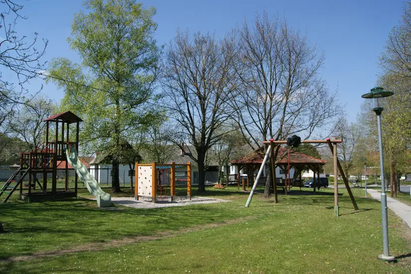 Spielplatz Klostermarienberg 6