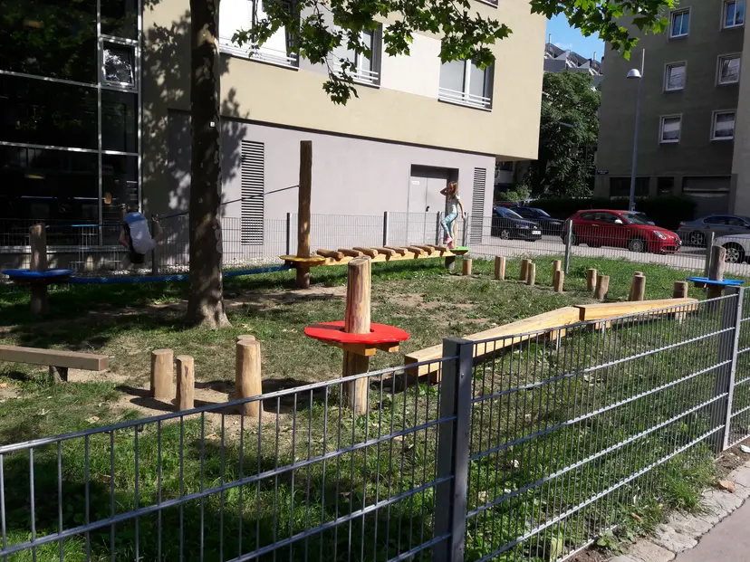 Spielplatz 4