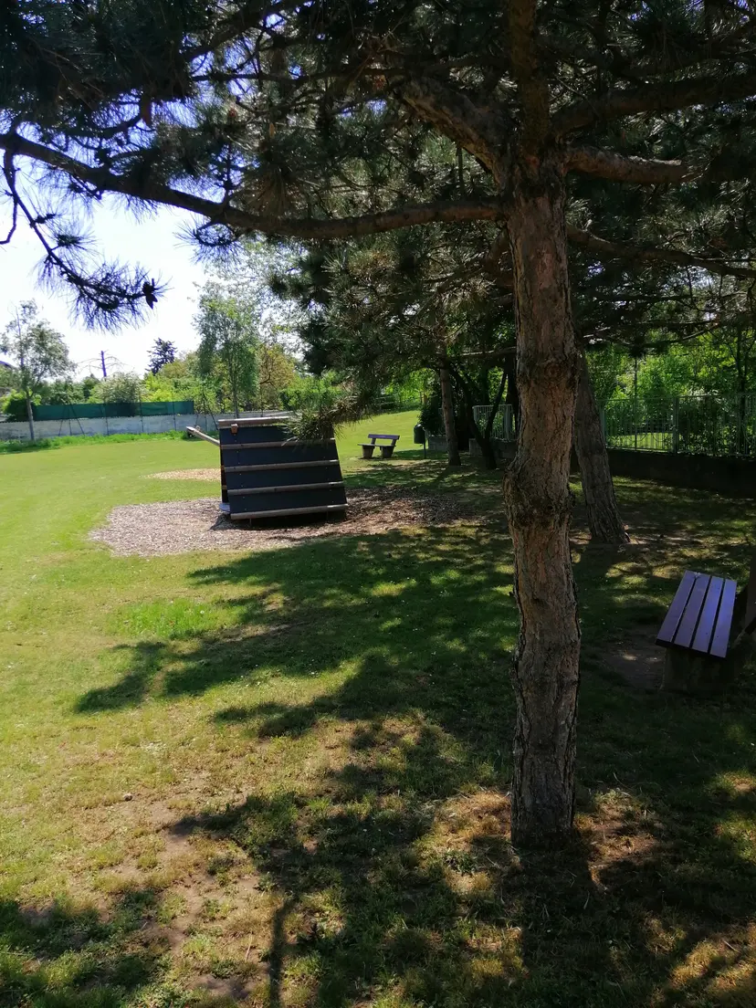 Kinderspielplatz 4