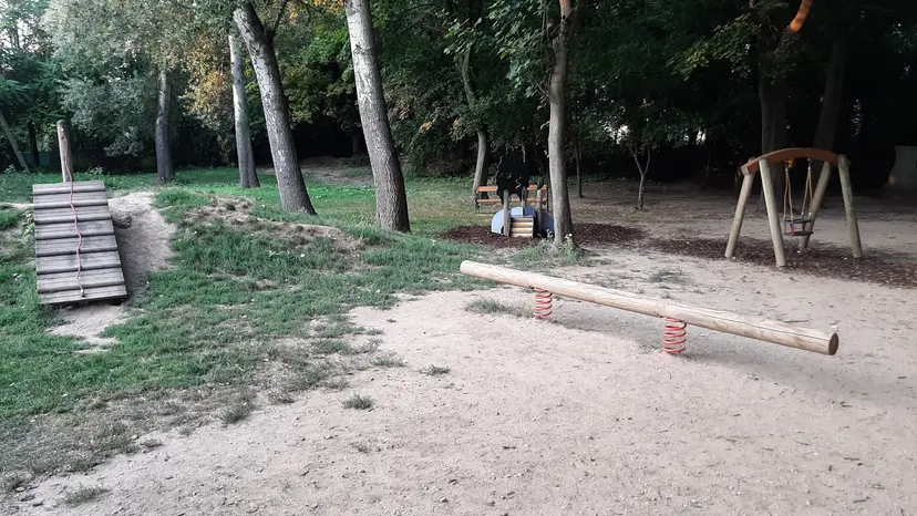 Kinderspielplatz 3