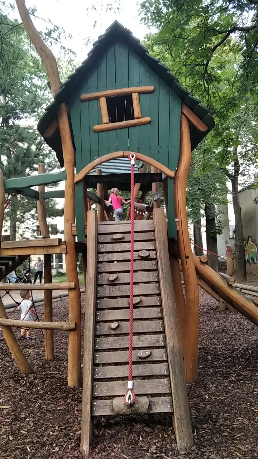 Spielplatz 3