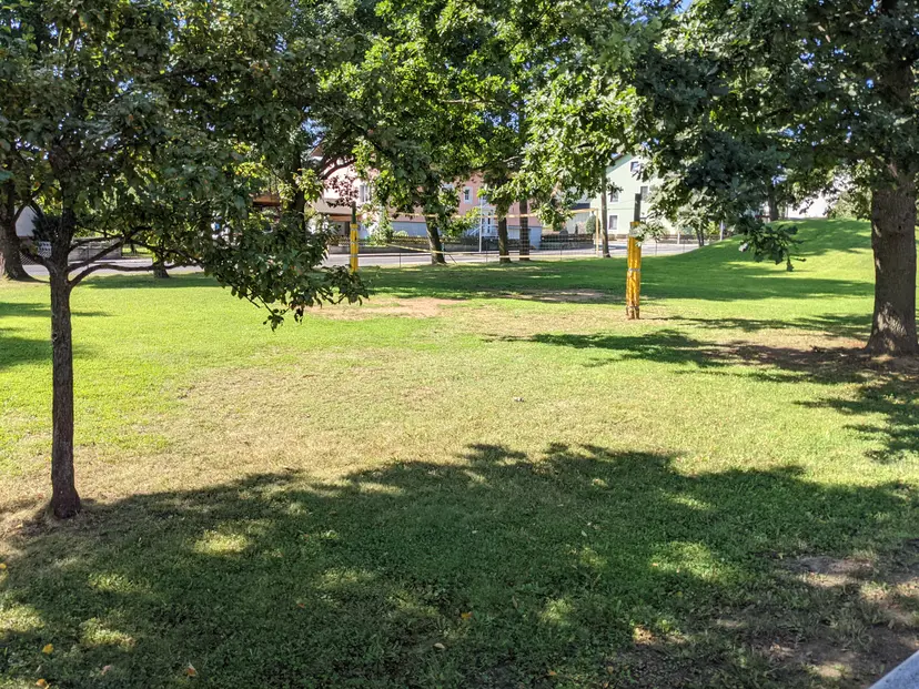 Kinderspielplatz - Karl Hoefner-Straße 4