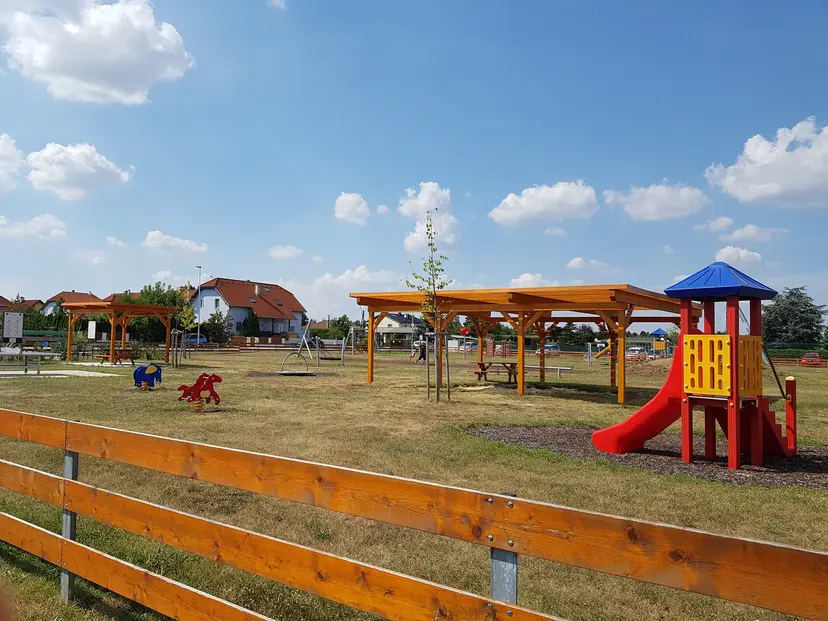 Spielplatz Gustav Mahler-Straße 3
