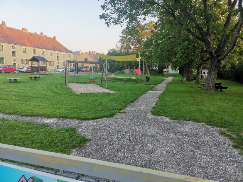 Kinderspielplatz 2