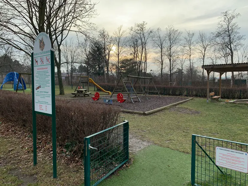 Spielplatz Donaustraße 2