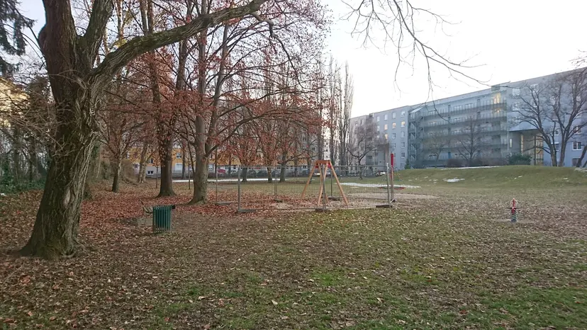 Spielplatz am Langedelwehr 6