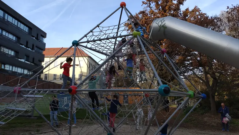 Kinderspielplatz im Stadtpark 6