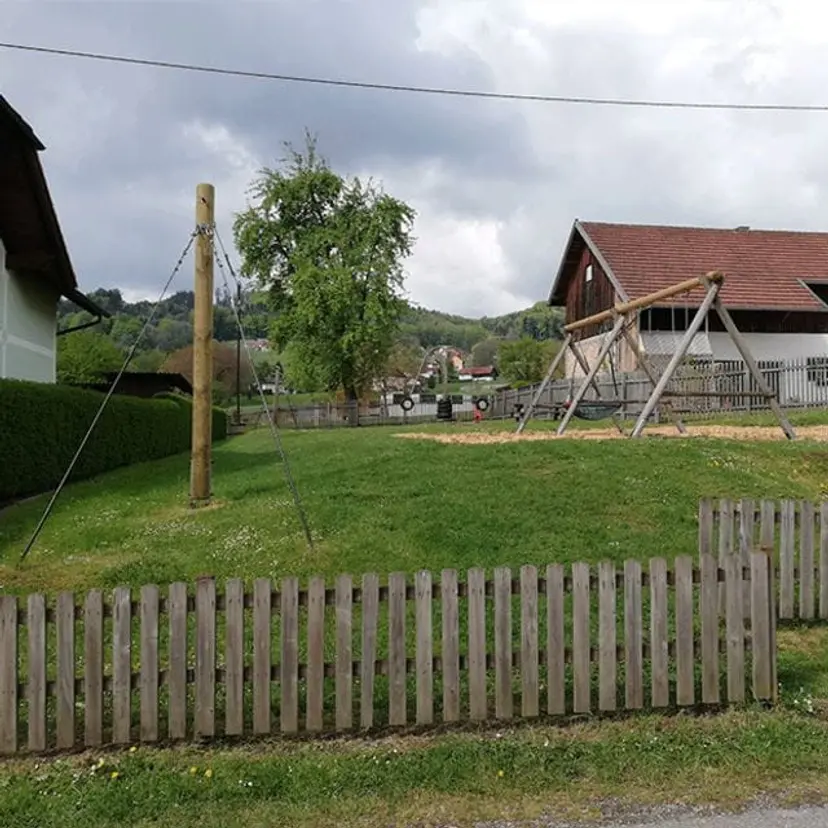 Spielplatz Altenhof 2