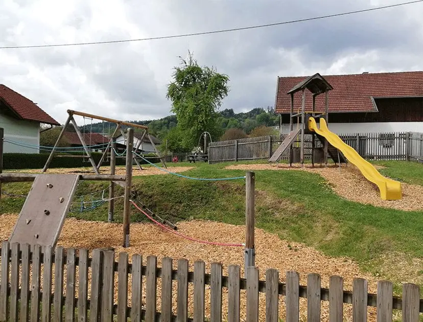 Spielplatz Altenhof 3