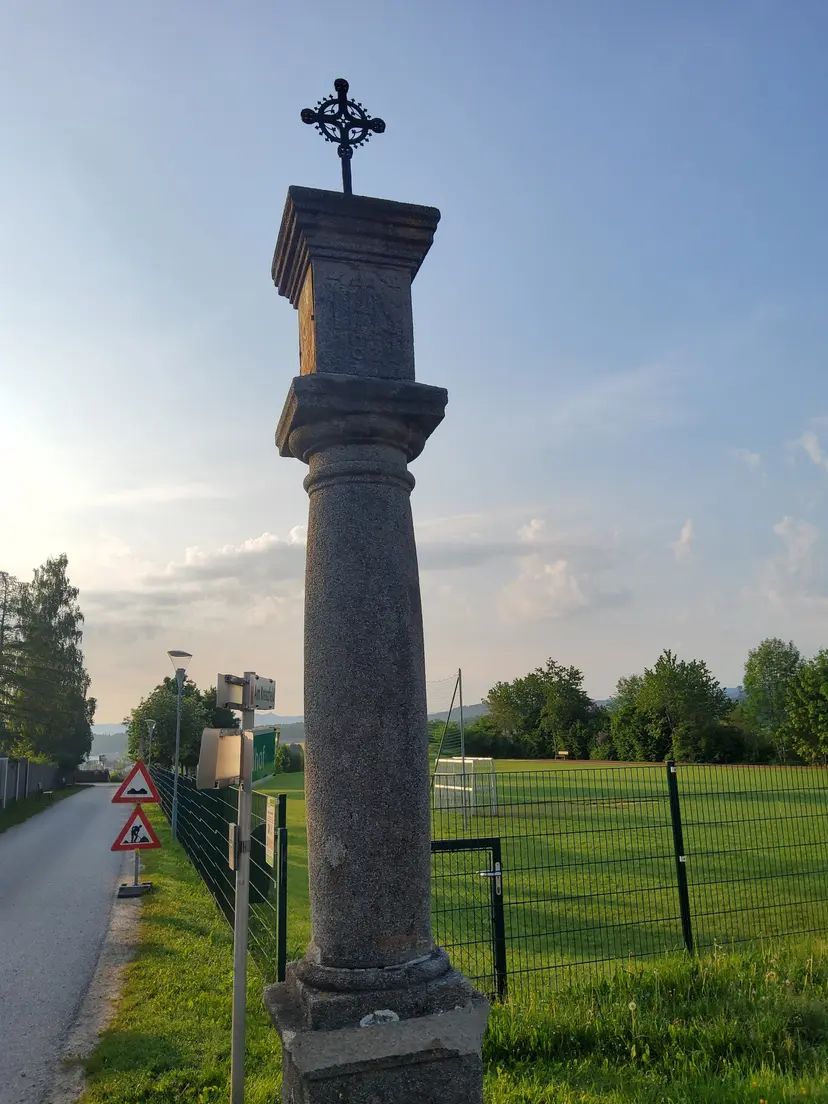 Neuer Spielplatz und Fußballfeld Keuzfeld 3