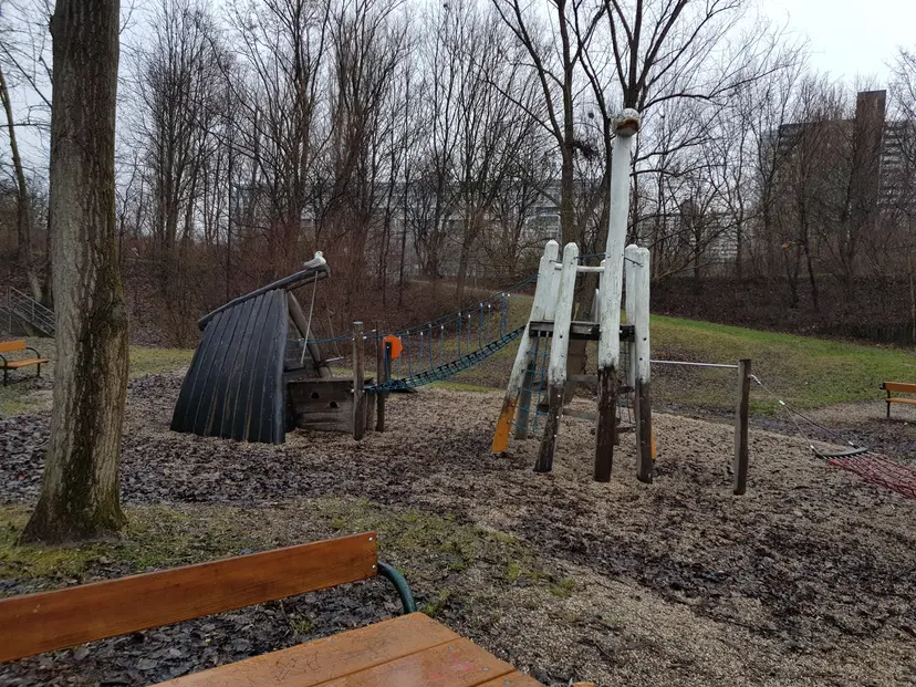Spielplatz 6