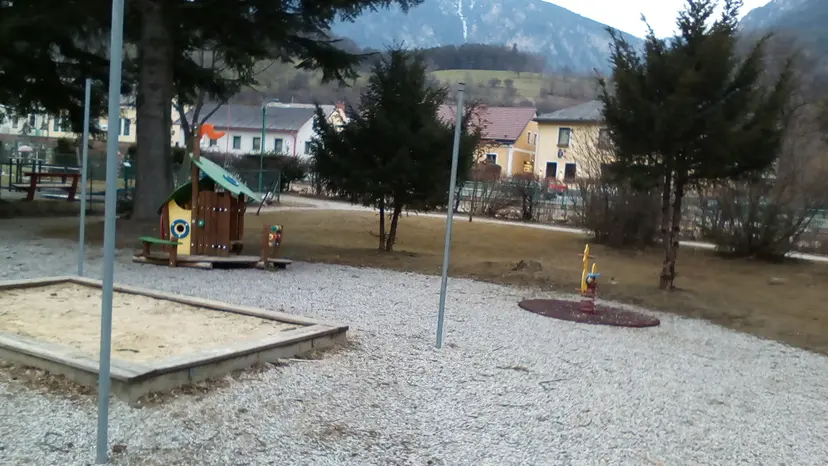 Kinderspielplatz 4