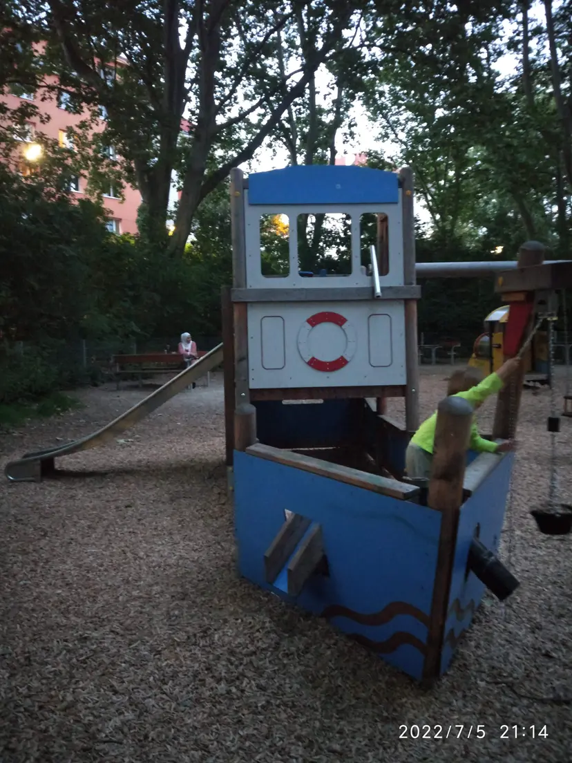 Spielplatz Am Wasserpark 5