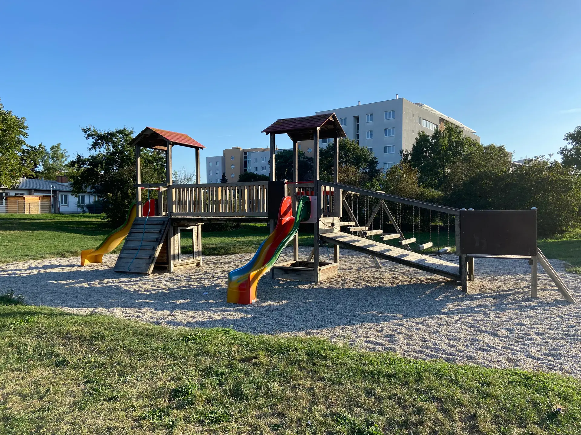 Waldspielplatz Langobardenstraße - Hausgrundweg