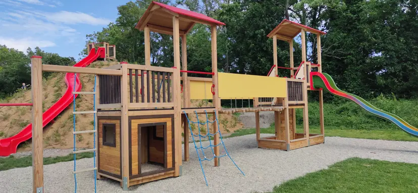 Spielplatz am Sportplatz 2