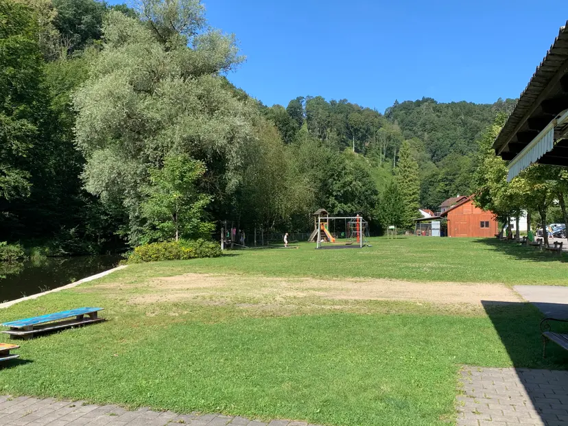 Öffentlicher Kinderspielplatz 3