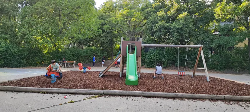 Spielplatz Griesingergasse 2